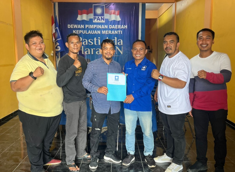 Terinspirasi Gibran Rakabuming, Misjan Tomy Ambil Formulir Bacalon Bupati Dan Wakil Bupati Meranti