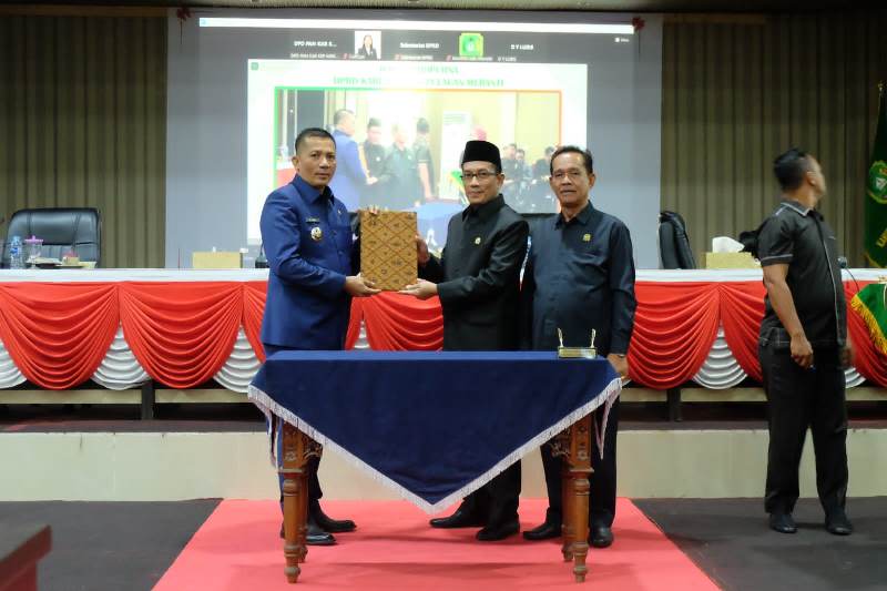 DPRD Meranti Sahkan Perubahan Perda Tentang BUMD PT Bumi Meranti