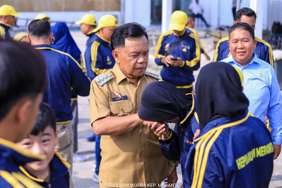 Bupati Asmar Lepas Atlet O2SN Jenjang SD dan SMP