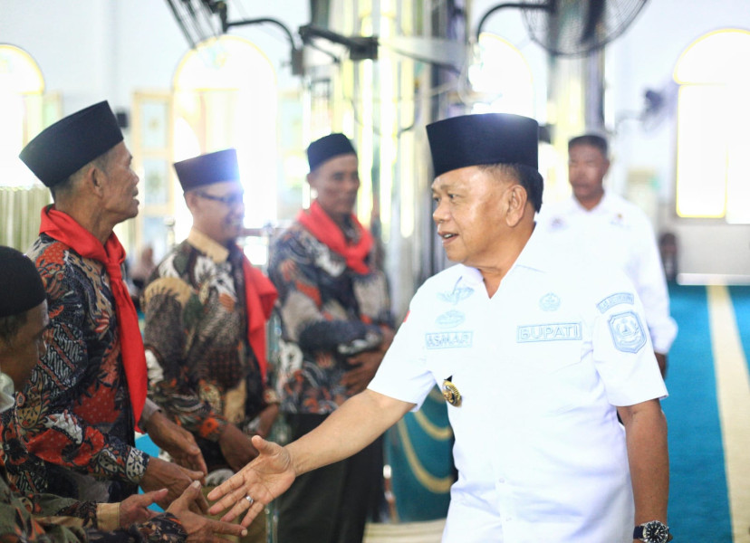 Plt. Bupati AKBP (Purn) H. Asmar Lepas CJH Kepulauan Meranti Gelombang II