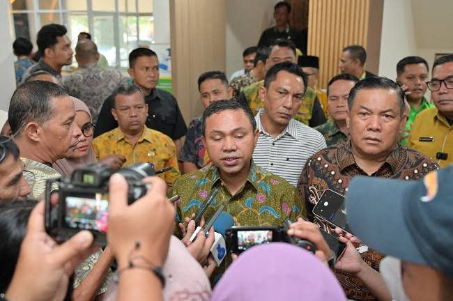 Ringankan Beban Masyarakat, Gubri Berlakukan Program Penghapus Denda Pajak Kendaraan