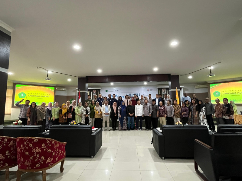 Unilak Hadirkan CEO Awal Bros dan Presiden IMA Chapter Pekanbaru dalam Business Forum FPUPT se Indonesia