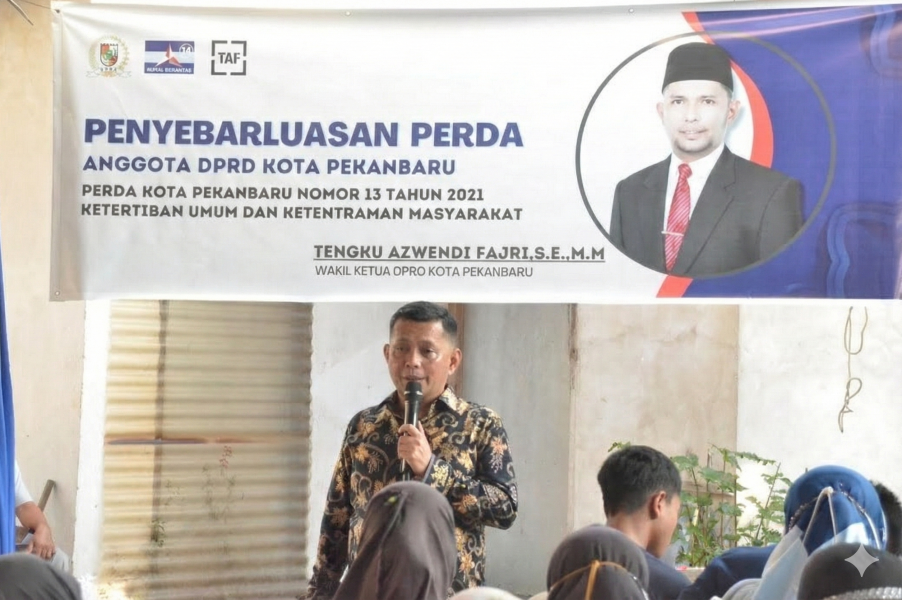 Wakil Ketua DPRD Pekanbaru Tengku Azwendi Gencarkan Sosialisasi Perda Trantibum di Simpang Tiga