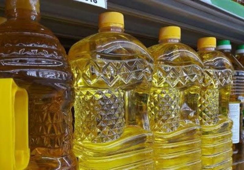 Pemprov Riau Gelar Pasar Murah di Pekanbaru, Minyak Goreng Hanya Rp19.500 Per Liter