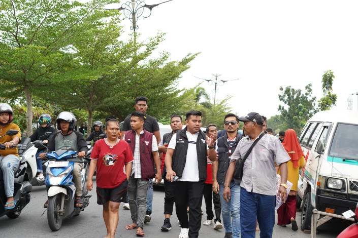 Zulkardi Sambangi 10 Titik Posko Pengungsi, Janji Konsisten Beri Bantuan Merata