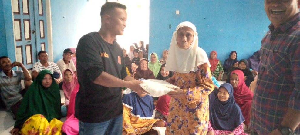 LMCM Salurkan Bantuan Untuk Meringan Beban Masyarakat Sekaligus Mengajak Agar Masyarakat Lebih Kreatif dan Mandiri