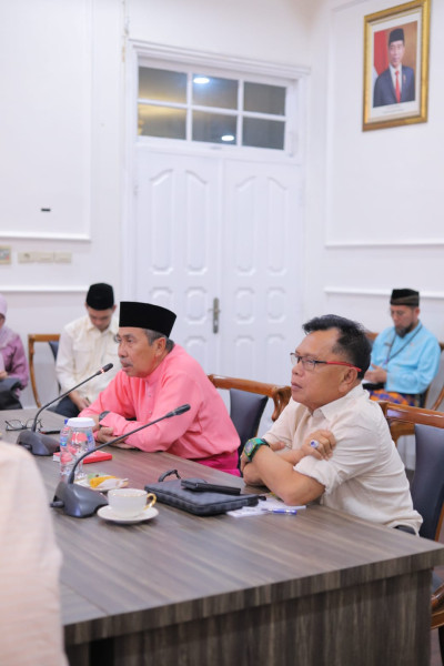 Bertemu Gubernur Syamsuar, Plt. Bupati Meranti Sampaikan Berbagai Usulan