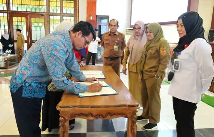 Kawal Triliunan Dana MBG, Bupati Afni Wajibkan SPPG Serap Hasil Tani dan UMKM Lokal Siak
