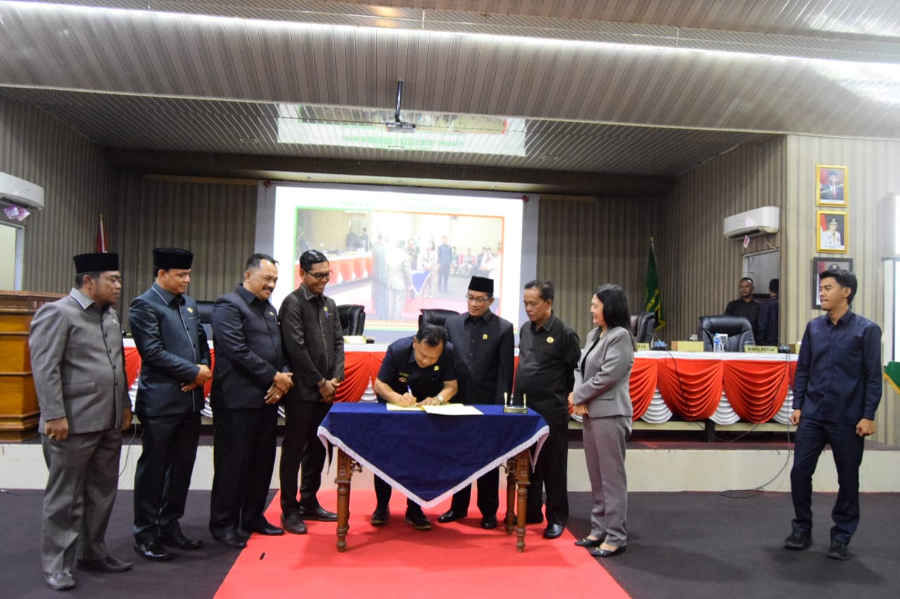 Wabup Asmar Berikan Jawaban Atas Pandangan Umum Fraksi DPRD Kepulauan Meranti