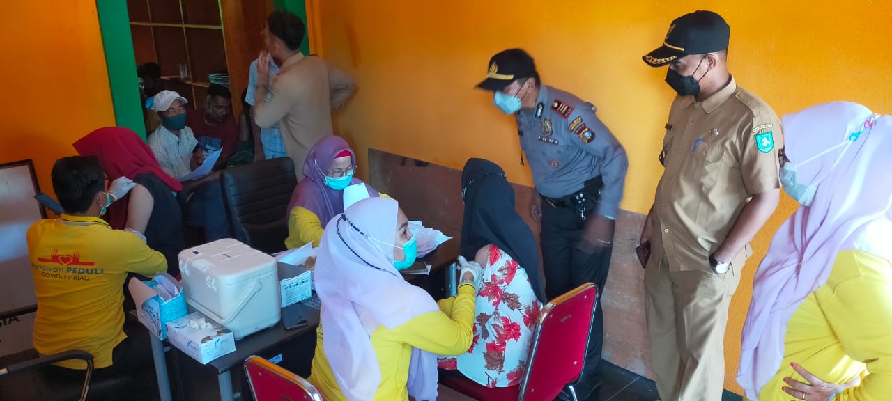 300 Warga Pambang Pesisir di Vaksin