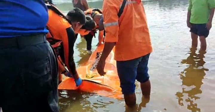 Rifki, Pemotor yang Jatuh dari Jembatan Rantau Berangin Ditemukan Meninggal