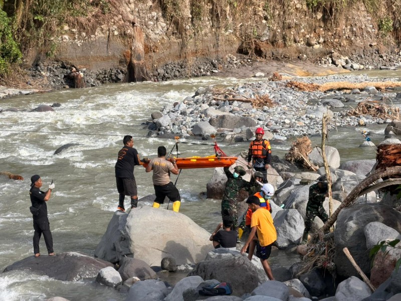 Polda Riau Perluas Pencarian Ipda Angga yang Hilang Saat Banjir Bandang di Padang Panjang
