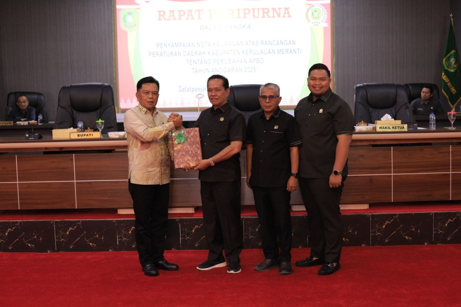 DPRD Kepulauan Meranti Paripurna Penyampaian Nota Keuangan Rancangan Perubahan APBD 2025