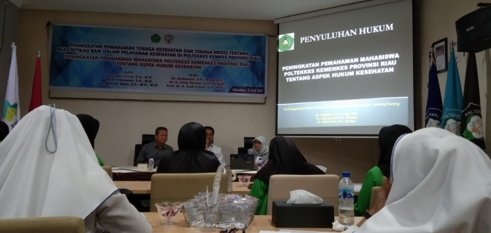 Dosen Pascasarjana Unilak Bekali Mahasiswa Poltekkes Kemenkes Riau tentang Aspek Hukum Kesehatan