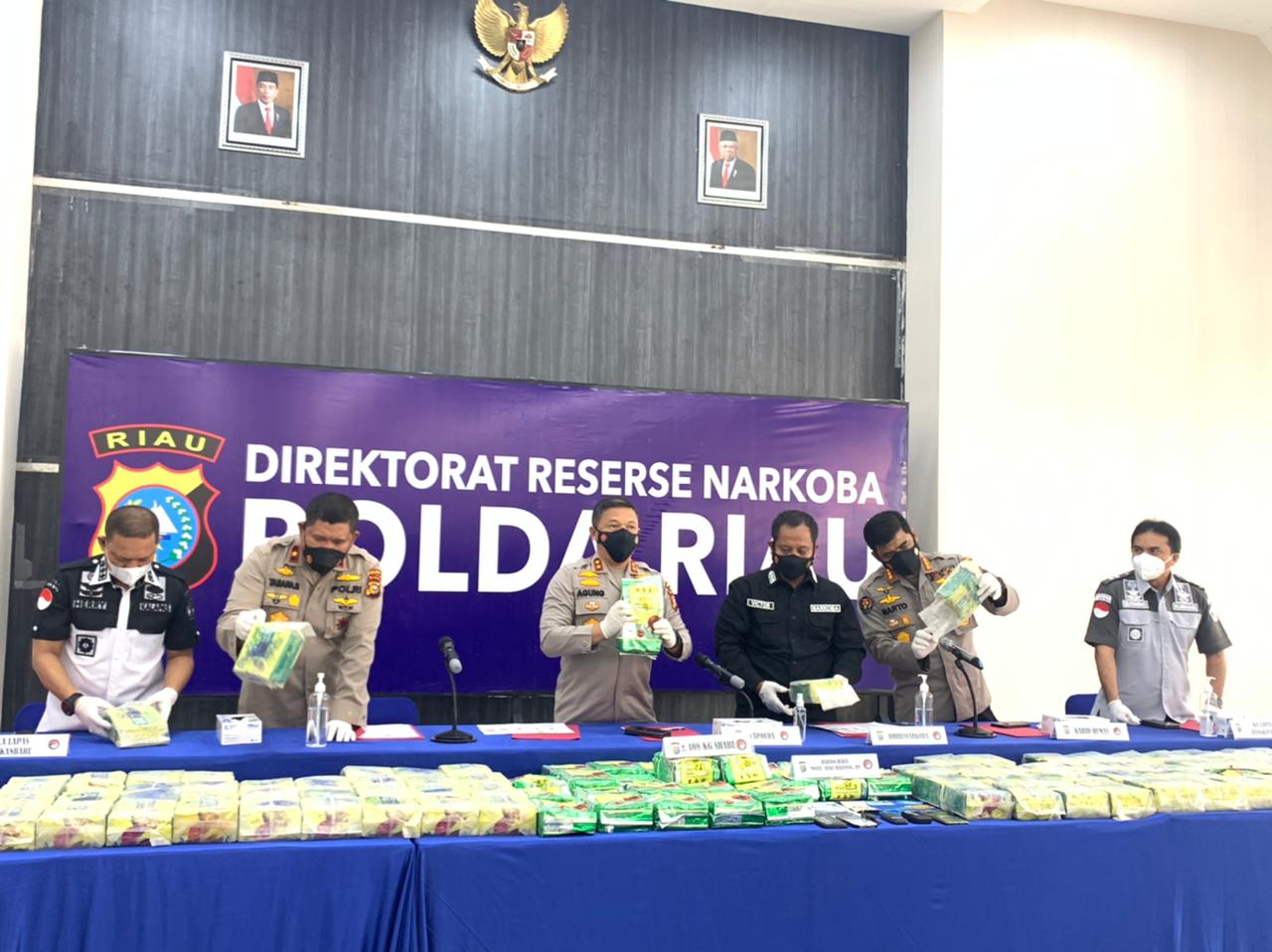 Polda Riau Amankan 108 Kg Sabu Asal Malaysia, Empat Orang Ditangkap