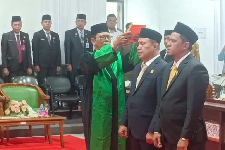 Perdana Kader Gerindra Jadi Ketua DPRD Kuansing