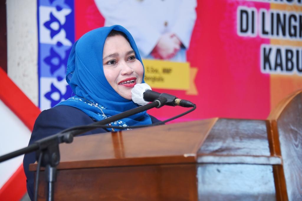 Lantik Pejabat Baru, Pesan Bupati Kasmarni Sangat Tegas