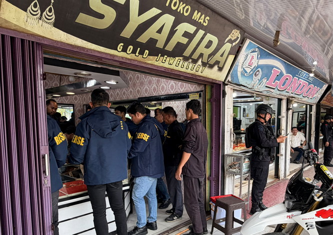 Diduga Terkait PETI Kuansing, Ratusan Gram Emas Disita Polda Riau