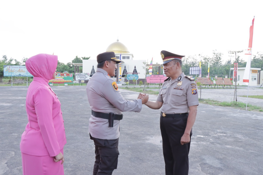 Pimpin Upacara Laporan Kenaikan Pangkat Personel, Andi Yul : Jadikan Ini Penyemangat dan Motivasi dalam Bertugas