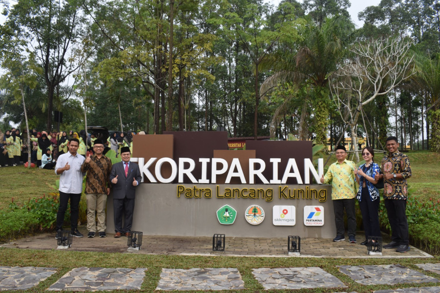 Bersama PHR, Ketua Yayasan Pendidikan Raja Ali Haji dan Rektor Unilak Resmikan Penggunaan Ekoriparian dan Taman Kehati Unilak