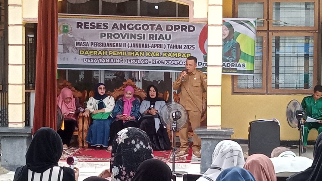 Kades Tanjung Berulak Sampaikan Aspirasi dI Reses DPRD Riau