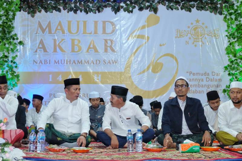 Bupati H. Muhammad Adil Hadiri Maulid Akbar Nabi Muhammad di Pulau Burung