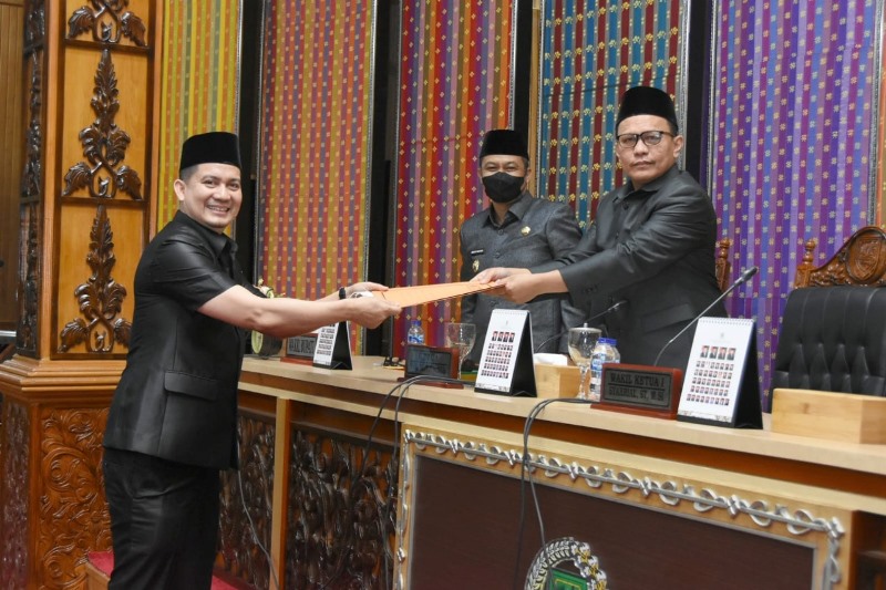 Wakil Bupati Sampaikan Ranperda 2 Ranperda