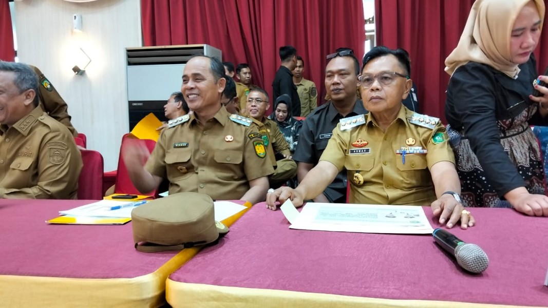 Bupati Asmar Meeting Pengendalian Inflasi Daerah Bersama Gubri