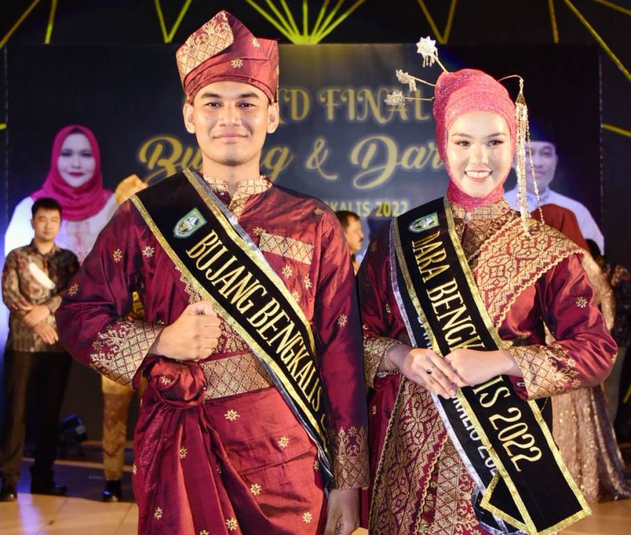 Muhammad Gunawan dan Dinda Rahmi Sandang Gelar Bujang – Dara Bengkalis Tahun Ini