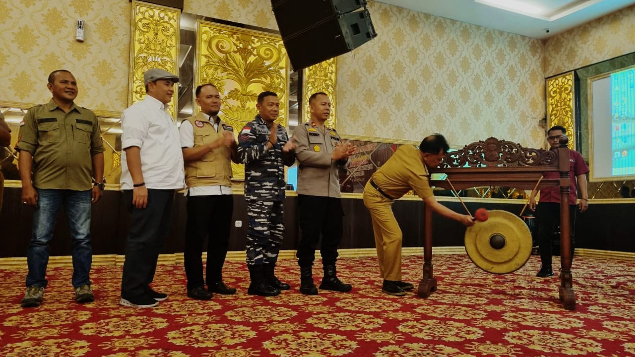 Wabup Asmar Buka Secara Resmi Forum Diskusi, Terhadap Peran Pers Menuju Meranti Cerdas