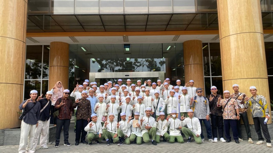 Bangsa yang Tak Membaca, Bangsa yang Mudah Lupa