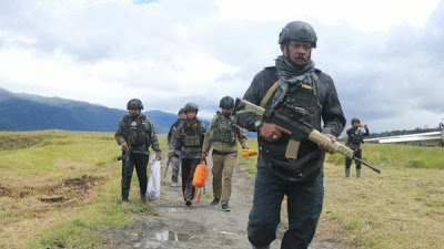 TNI-Polri Tiga Jam Kontak Tembak dengan KKB di Bandara Ilaga Papua