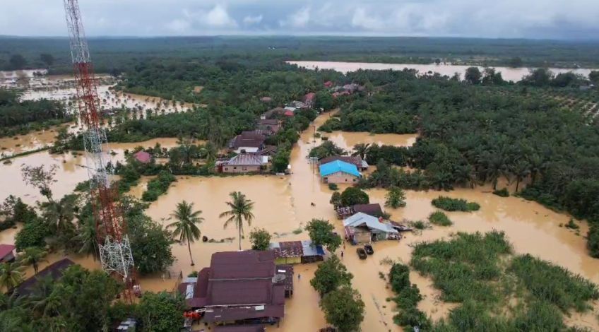 Wilayah Kampar Mulai Terdampak Banjir Akibat Pembukaan Pintu Waduk PLTA Koto Panjang