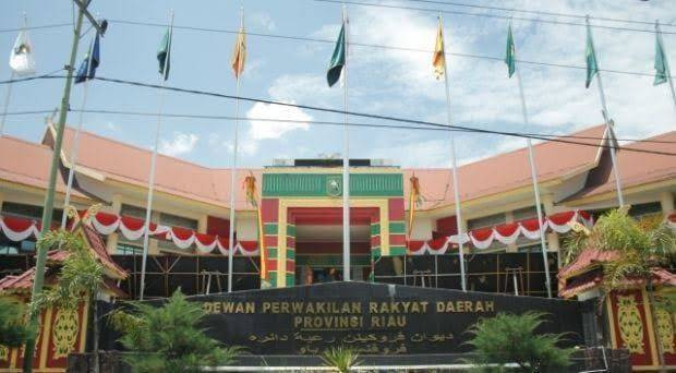 Pertikaian Parisman Ihwan dan Eet, BK DPRD Riau Panggil Sekuriti dan Sekretariat Dewan