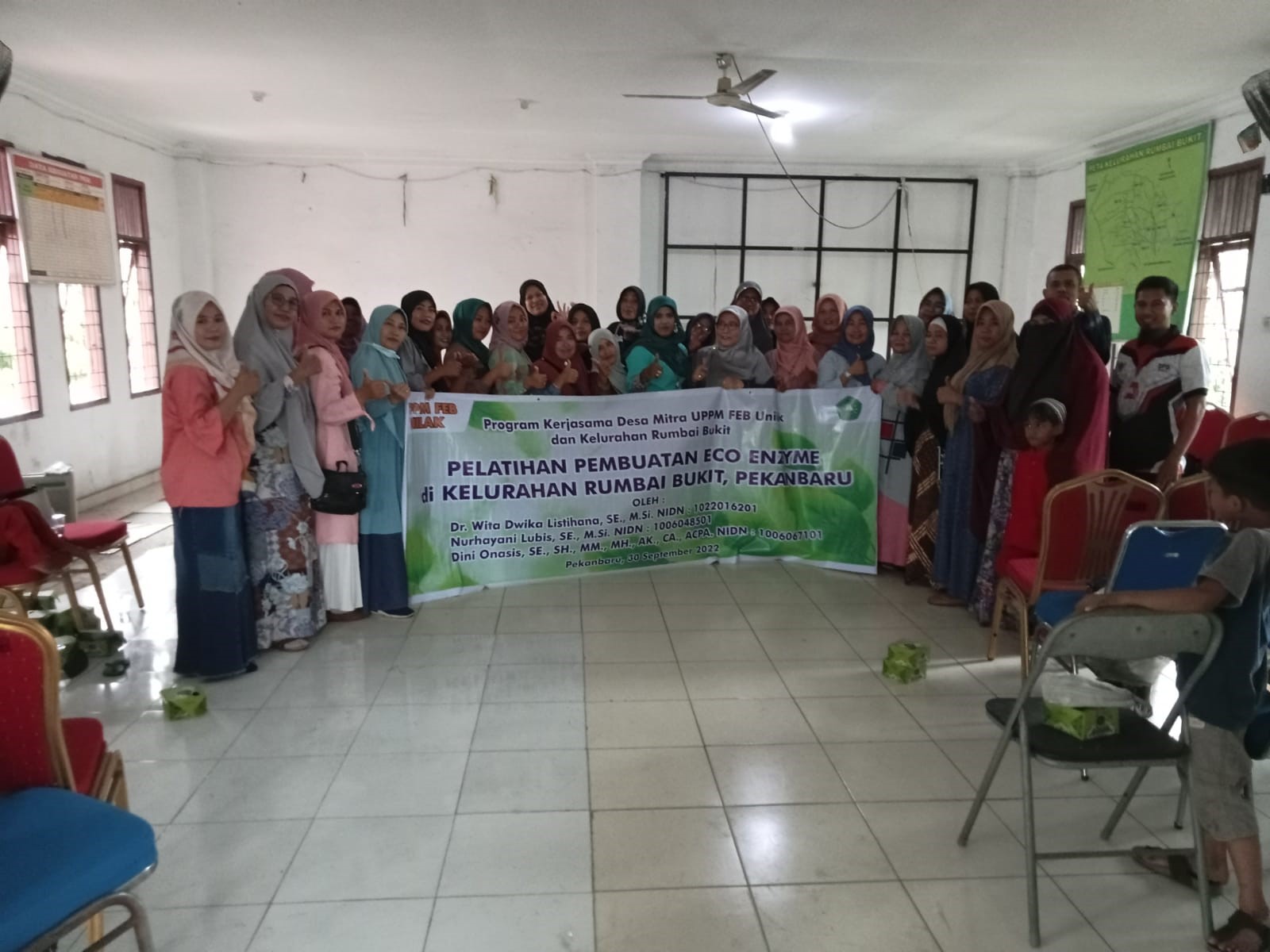 Laksanakan Pengabdian, Dosen FE Unilak Beri Pelatihan Pembuatan Eco Enzyme