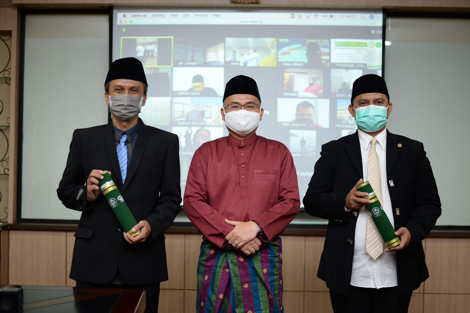 Rektor Unilak Lantik Kepala dan Sekretaris LPPM, Ini Pesan yang Disampaikan
