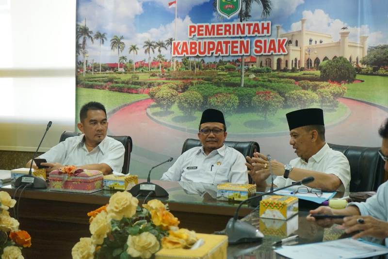 Sekda Siak Sampaikan Tiga Program Prioritas dalam Rapat TPAKD Tingkat Provinsi Riau