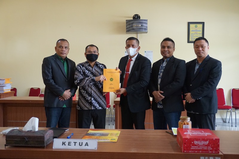 Setelah S1 di Fakultas Hukum Unilak, Bupati Kepulauan Meranti Resmi Menyandang Gelar Magister Manajemen Pascsarjana Unilak