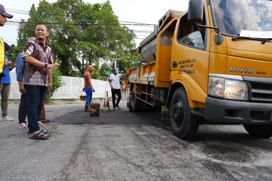 Perbaikan Jalan Jadi Prioritas, Wako Pekanbaru Dorong PUPR Segera Tangani Persoalan Infrastruktur