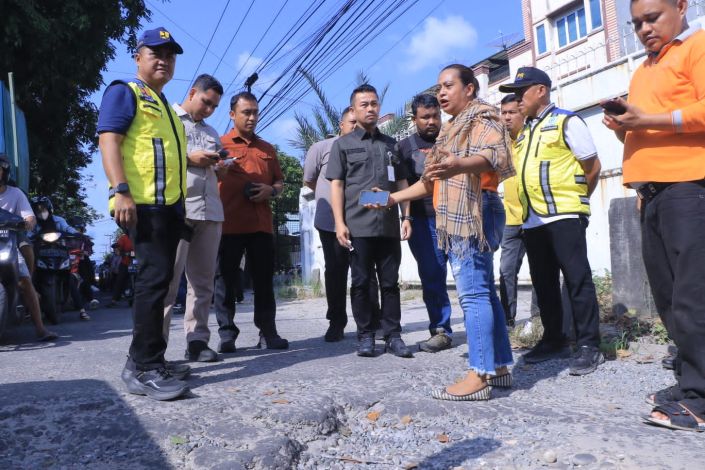 PJ Gubri Tawari Bantuan Perbaikan Jalan, Pj Wako : Terima Kasih, Kita Keterbatasan Anggaran d