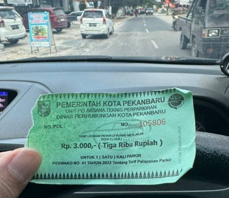 Soal Jukir di Pekanbaru Harus Beli Karcis Parkir