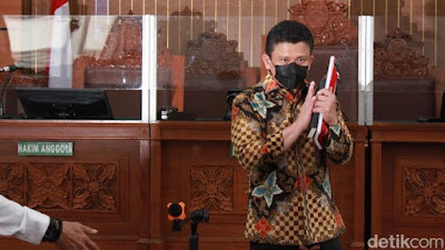 Kejagung Jelaskan Alasan Ferdy Sambo Tak Pakai Rompi Tahanan Saat Diadili