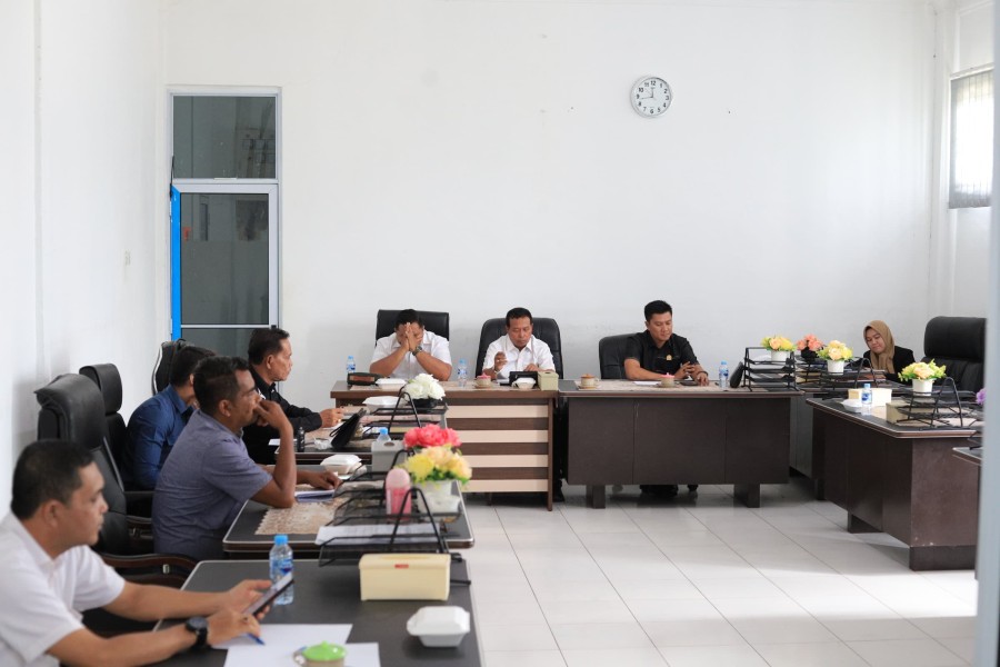 Komisi I DPRD Kepulauan Meranti Bahas Isu Kepegawaian Dalam Rapat Kerja Bersama BKPSDM