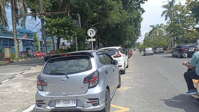 Dulu Dilarang, Sekarang Parkir Jalan Diponegoro Dilegalkan