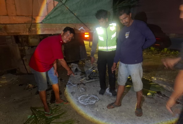 Pengendara Vario Tewas Tabrak Truk Rusak di Jalintim Pelalawan