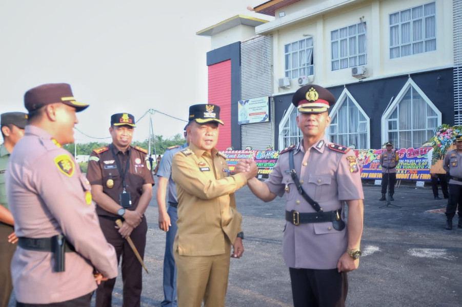 Plt Bupati Asmar Hadiri Kenal Pamit Pejabat Polres Meranti