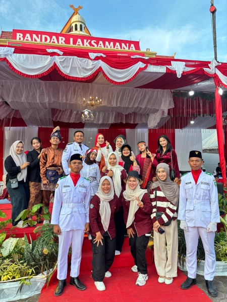 SMKN 1 Bandar Laksamana Raih Juara 1 dari 6 Sekolah Yang Ikut Perlombaan Musikalisasi Puisi Tingkat Kecamatan