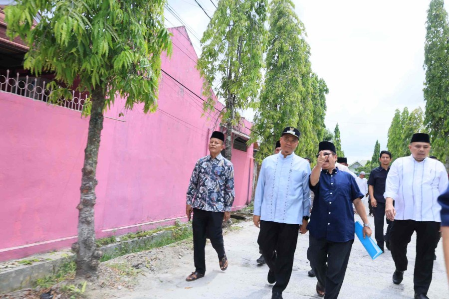 Wawako Pekanbaru Tinjau Rencana Perbaikan Jalan Alternatif di Sidomulyo Barat