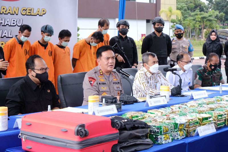 Polda Riau Bongkar Penyelundupan 80 Kg Sabu-Sabu dari Malaysia