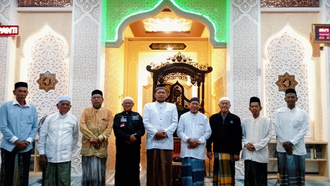Jum'at Berkah Subuh di Meureudu, Yayasan Rabbani Pekanbaru Hadir Tebar Kebaikan